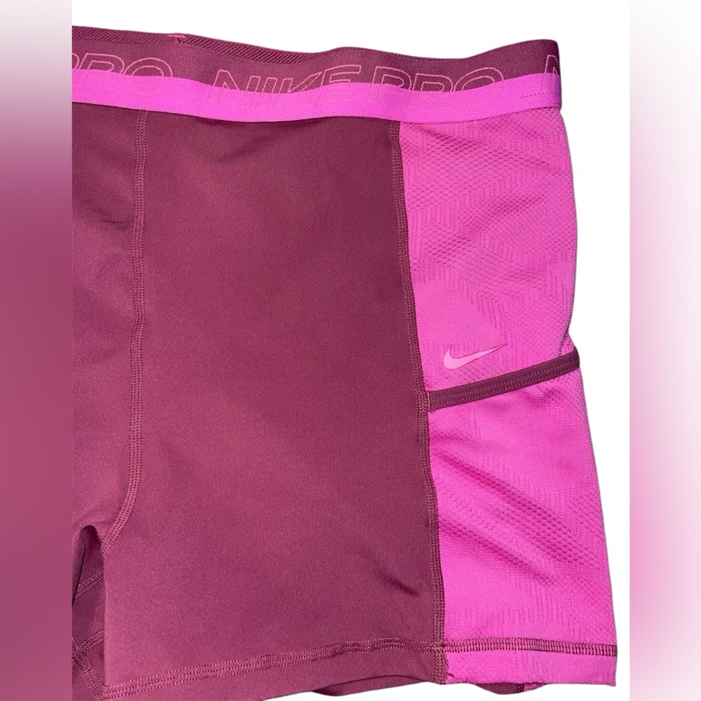 Women’s Nike Pro